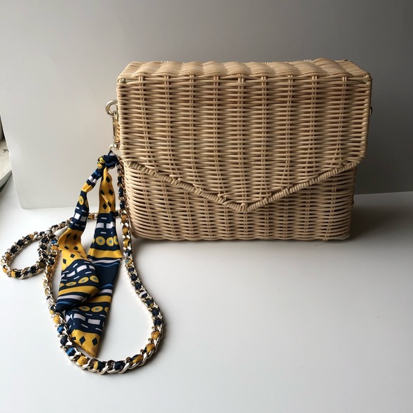 Zara Handbags - Zara Woven Rattan Bag with *No Chain*